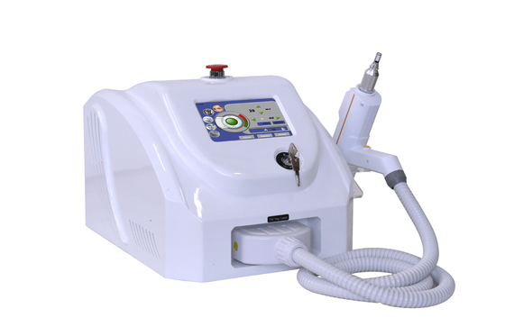 3 ใน 1 Q Switch ND Yag Laser Machine การกําจัดรอยสัก บริการ OEM ODM