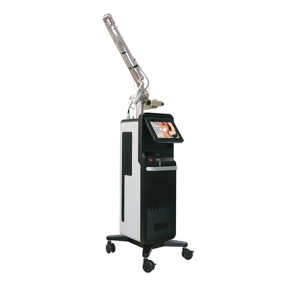เครื่องจักรเลเซอร์ CO2 ส่วนส่วนมืออาชีพสําหรับผิวผิวใหม่ / ยืด